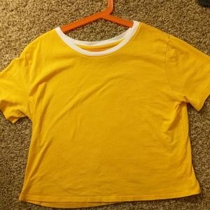 Cropped yellow t-shirt